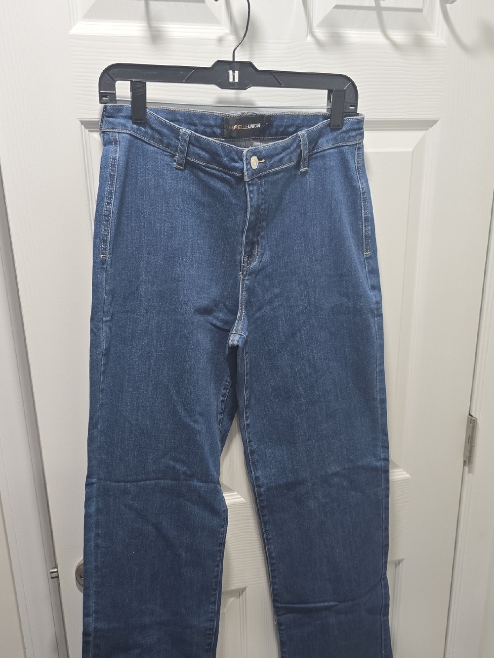 Straight-Leg Women's Denim Jeans in Blue